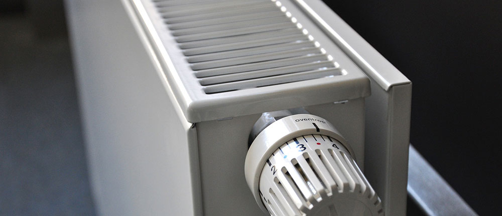 Radiator with knob
